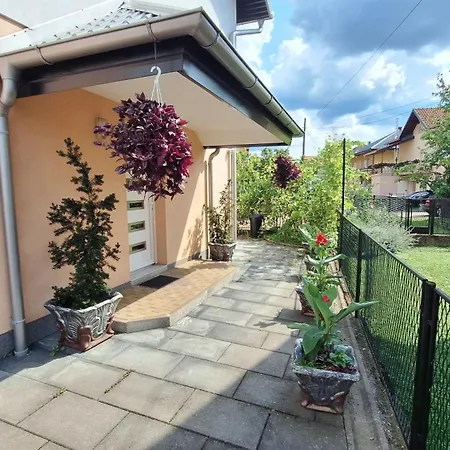 Apartment Kaca 1