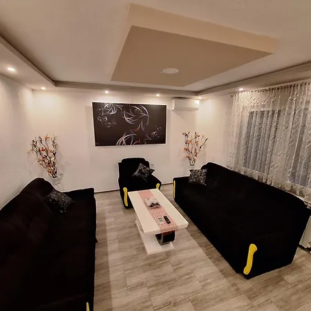 アパート Kaca 1 バニャ・ルカ