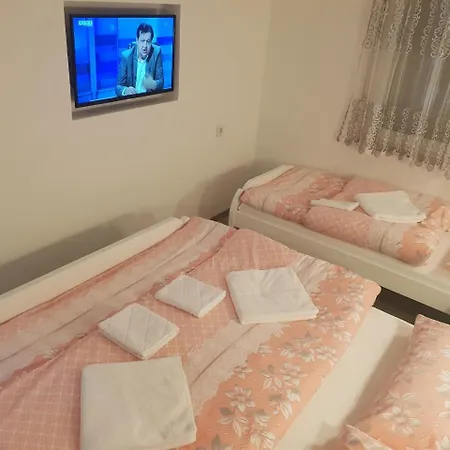 アパート Kaca 1 *