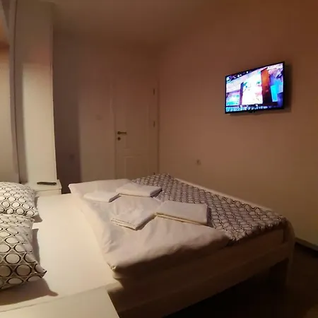 Kaca 1 Apartment *
