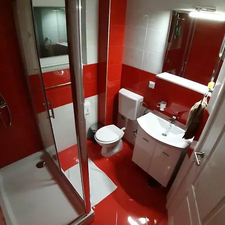 Kaca 1 アパート *