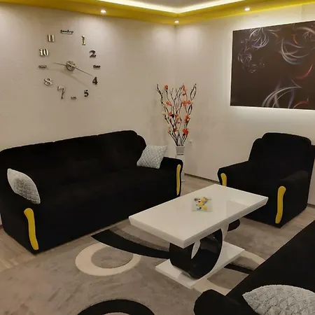 Kaca 1 アパート *