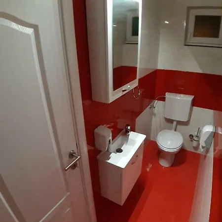 Kaca 1 アパート *